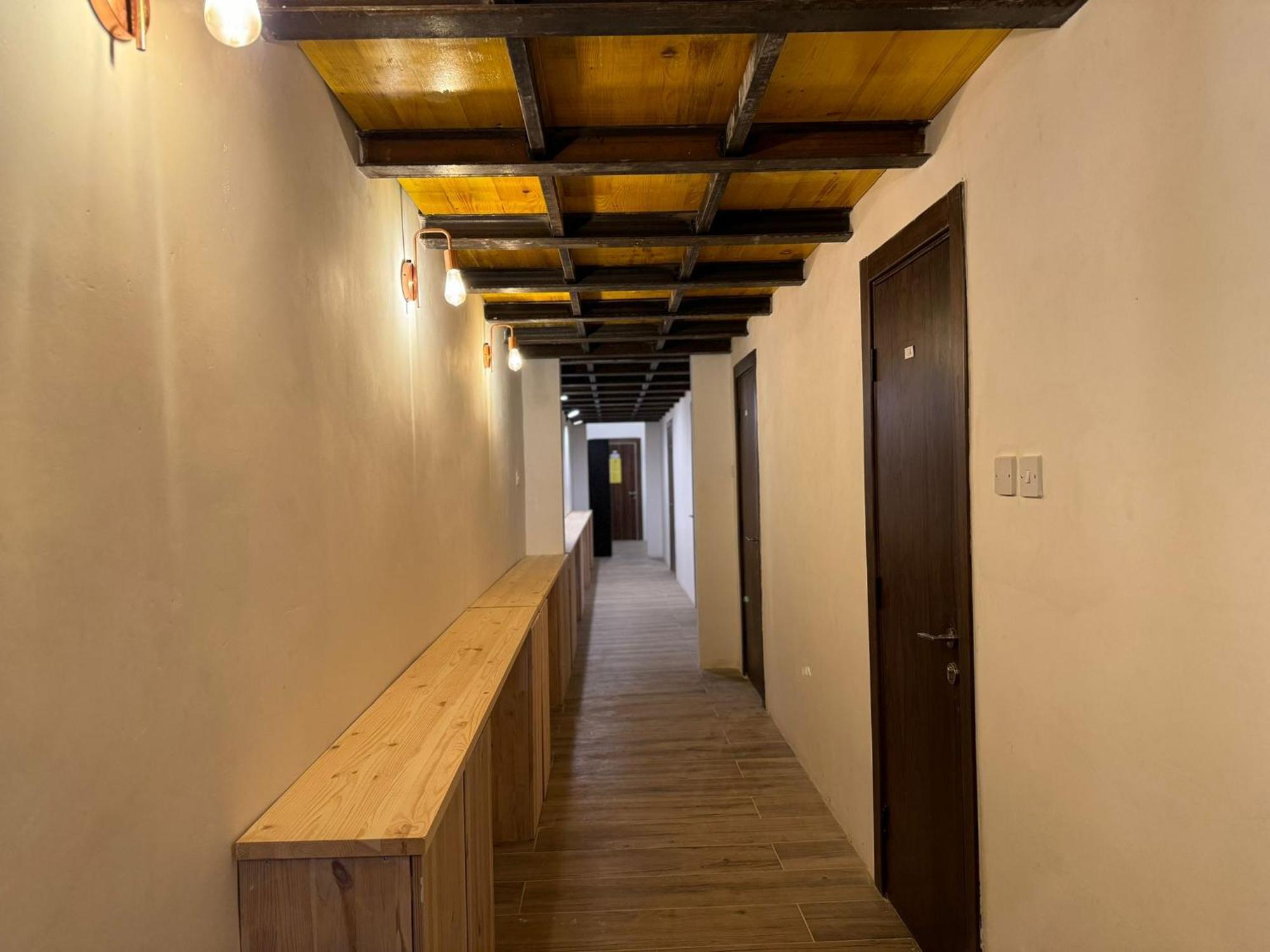 Dragon'S Den Hostel Balzan Exterior photo